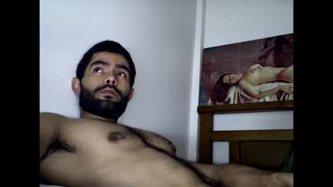 Snapshot of hideonbush051 chatting on 11.06.25 hideonbush online show from 11.06.25