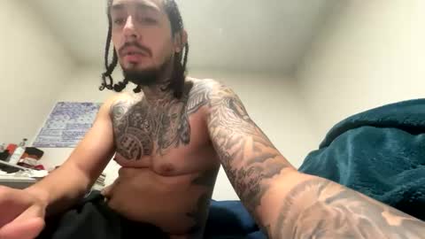 Snapshot of hihello3000 chatting on 11.15.25 hihello3000 online show from 11.15.25