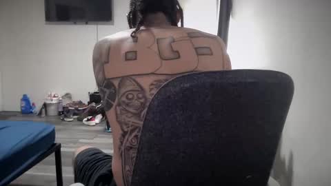 Snapshot of hihello4000 chatting on 11.05.25 hihello4000 online show from 11.05.25