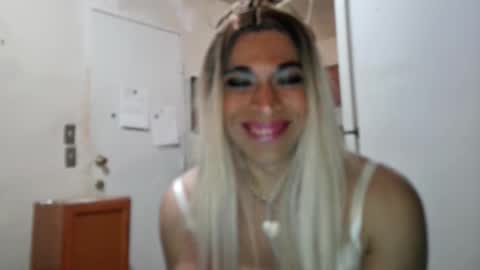 Snapshot of hihheelstranny chatting on 02.14.25 hihheelstranny online show from 02.14.25