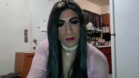 Snapshot of hihheelstranny chatting on 02.15.25 hihheelstranny online show from 02.15.25