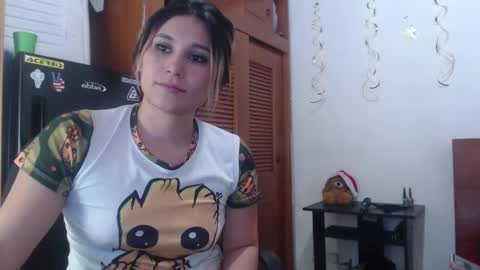 hilaril18 online show from 12.05.24