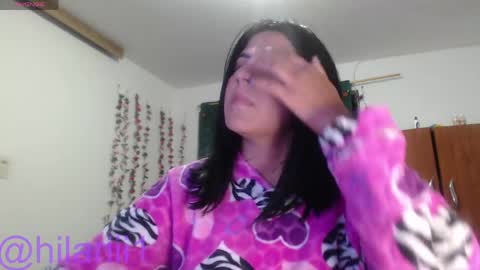 hilaril18 online show from 04.21.26