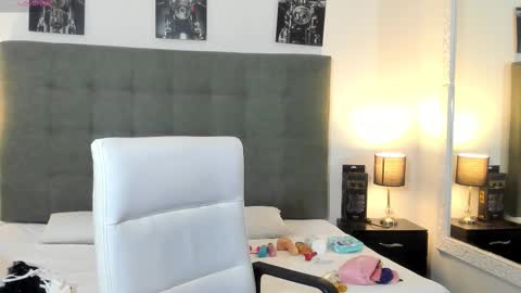 hilary_tailor online show from 02.03.26