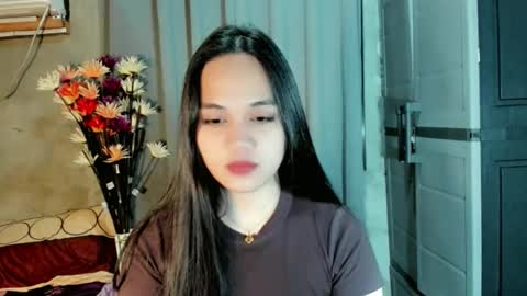 hilarymolly online show from 03.25.26