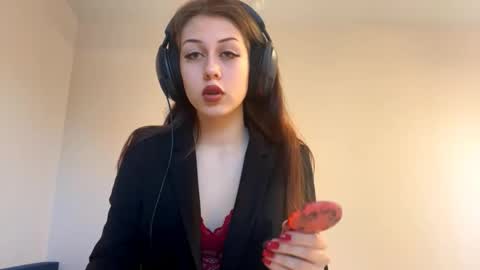 Snapshot of hildredmabray chatting on 10.11.25 Hi Im Elizabeth online show from 10.11.25