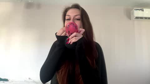 Snapshot of hildredmabray chatting on 10.21.25 Hi Im Elizabeth online show from 10.21.25