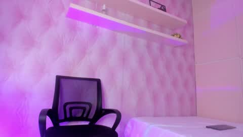  Hillary  online show from 02.02.25