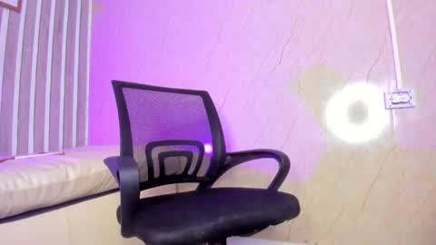  Hillary  online show from 02.16.25