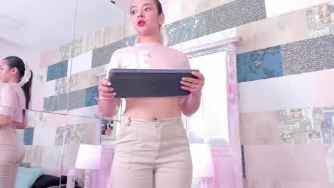 Hillary online show from 10.25.25