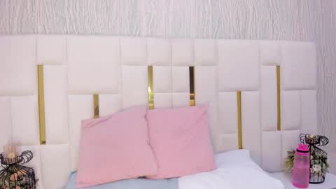 Hillary online show from 11.25.25