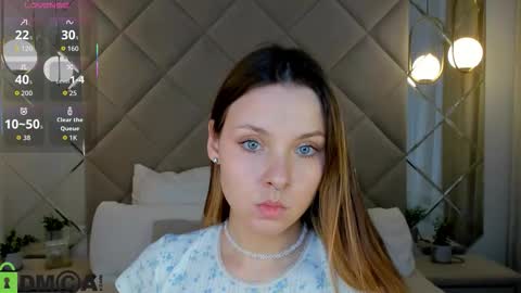 Snapshot of hina_smith chatting on 10.17.25 hina smilth online show from 10.17.25