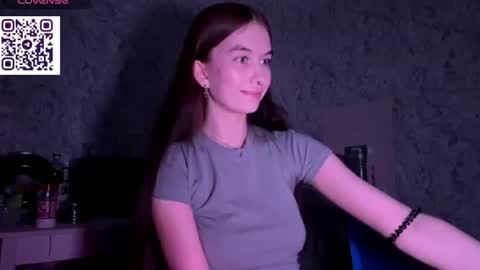Snapshot of hinadesire chatting on 07.16.26 Hina online show from 07.16.26