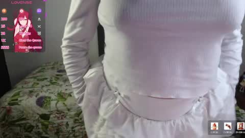 Snapshot of hinata_kawaii chatting on 06.08.26 sara online show from 06.08.26
