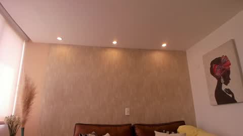 Hinnata online show from 12.14.24