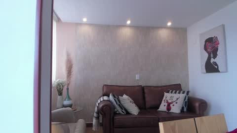 Hinnata online show from 12.21.24