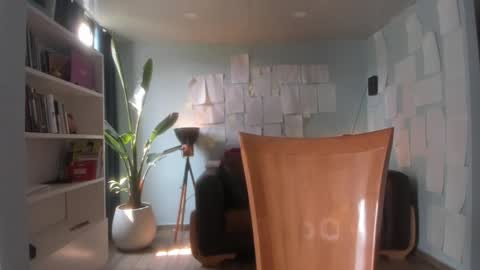 Hinnata online show from 12.22.25