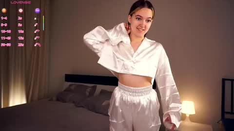 Leya Day Mary Night   PvT Open online show from 02.20.25