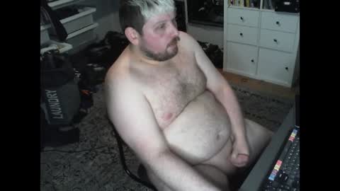 Snapshot of hipguy91 chatting on 01.25.25 hipguy91 online show from 01.25.25