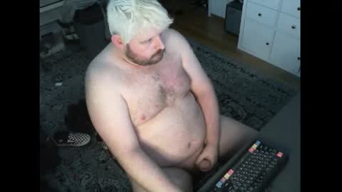 hipguy91 online show from 04.22.26