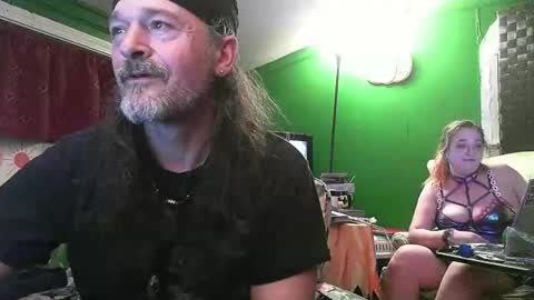 hippiedad333 online show from 04.14.26