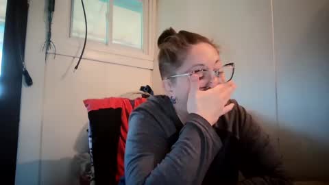 Bella online show from 10.12.25