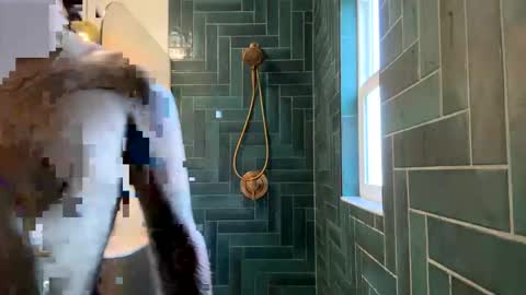 Snapshot of hippybiker chatting on 01.29.25 hippybiker online show from 01.29.25