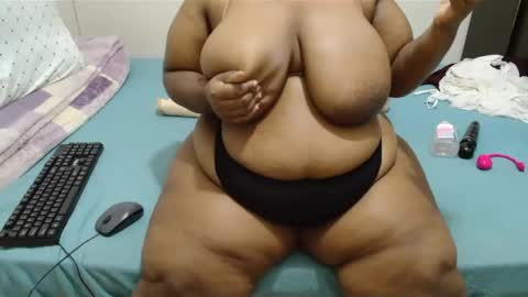 hips2sexy online show from 12.22.24