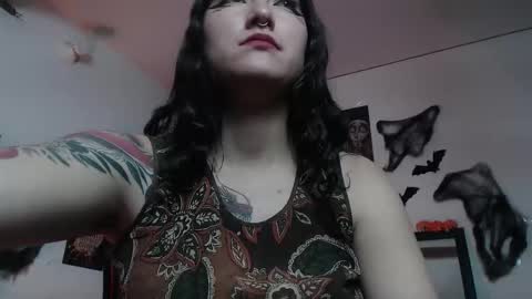 Hitomi Arata online show from 11.10.25