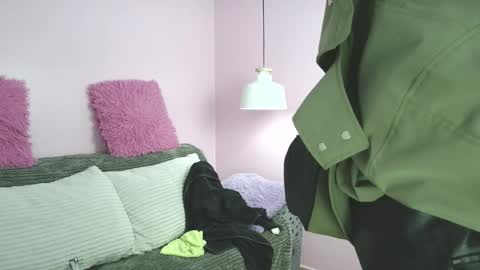 hiyakasudere_ online show from 01.07.26