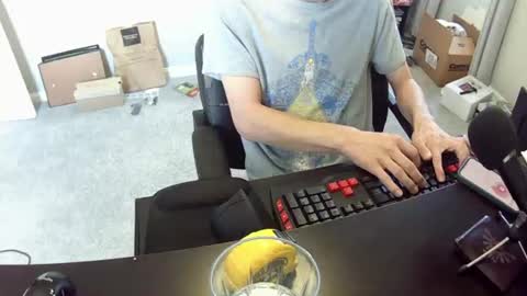 Snapshot of hoboayoyo chatting on 06.28.26 Hentai man online show from 06.28.26