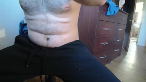 Snapshot of hockeyplayer206850 chatting on 01.09.25 Hockey Player online show from 01.09.25