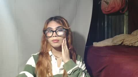 Snapshot of hoelyaurora chatting on 05.04.26 Aurora3 online show from 05.04.26