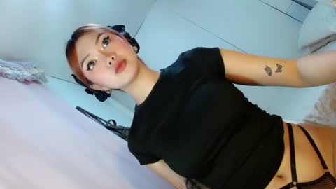 Snapshot of hoelychess chatting on 07.19.26 welcome here guys online show from 07.19.26
