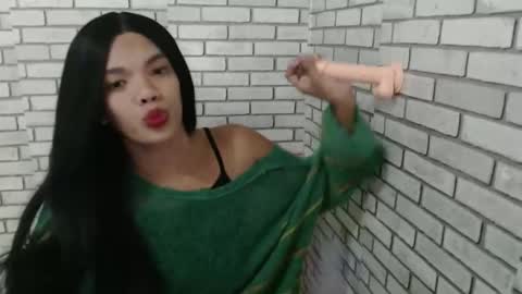 Guinevere3 online show from 01.05.26