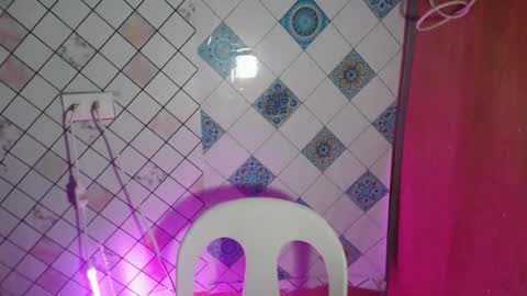 Snapshot of hoelylaylia chatting on 02.19.26 Laylia3 online show from 02.19.26