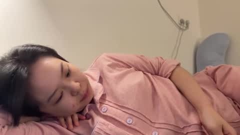 Snapshot of hola_sunflower chatting on 10.14.25 amy online show from 10.14.25