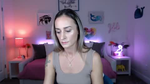 Snapshot of holihurricane chatting on 10.09.25 Holi Hurricane online show from 10.09.25