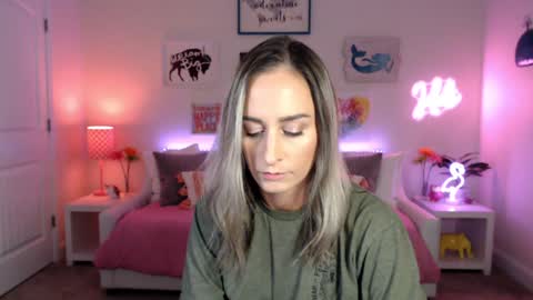 Snapshot of holihurricane chatting on 10.23.25 Holi Hurricane online show from 10.23.25