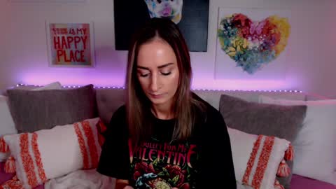 Snapshot of holihurricane chatting on 10.27.25 Holi Hurricane online show from 10.27.25