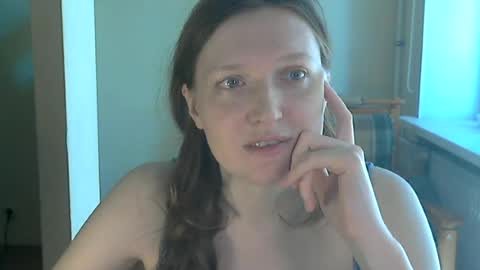 Snapshot of holistic_woman chatting on 06.21.26 holistic_woman online show from 06.21.26