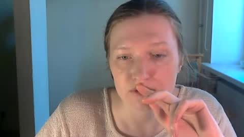 Snapshot of holistic_woman chatting on 06.22.26 holistic_woman online show from 06.22.26