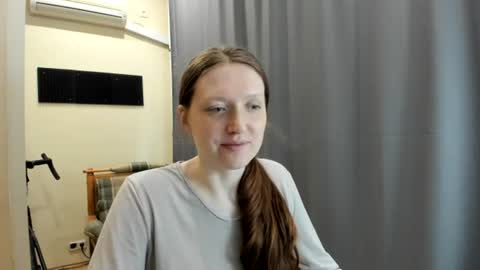 Snapshot of holistic_woman chatting on 07.07.26 holistic_woman online show from 07.07.26