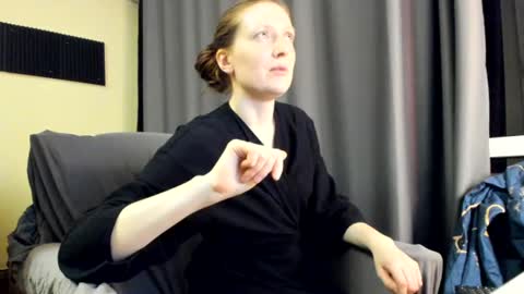 Snapshot of holistic_woman chatting on 07.15.26 holistic_woman online show from 07.15.26