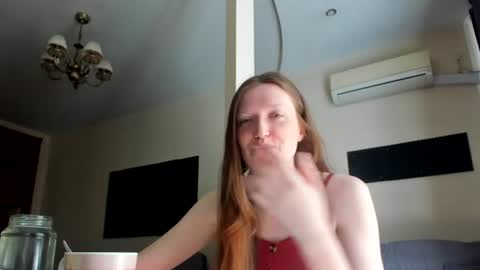 Snapshot of holistic_woman chatting on 07.17.26 holistic_woman online show from 07.17.26