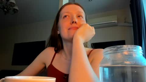 Snapshot of holistic_woman chatting on 07.17.26 holistic_woman online show from 07.17.26