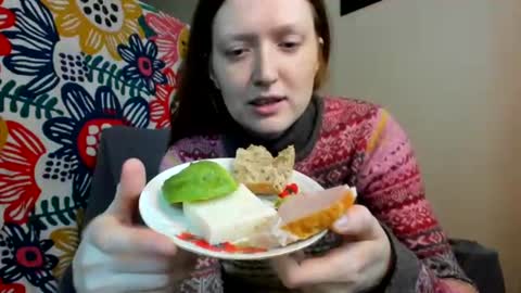 Snapshot of holistic_woman chatting on 07.21.26 holistic_woman online show from 07.21.26
