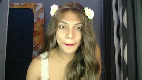 holliescarlet online show from 12.14.24