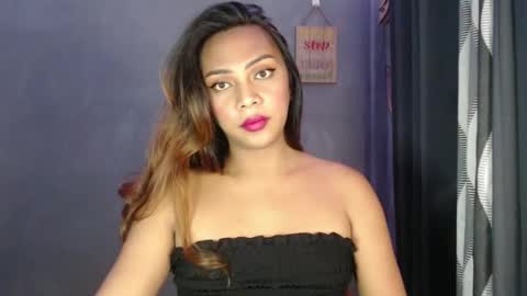 holliescarlet online show from 12.16.24