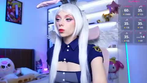 Snapshot of holliwould_ chatting on 06.23.26 Holli online show from 06.23.26